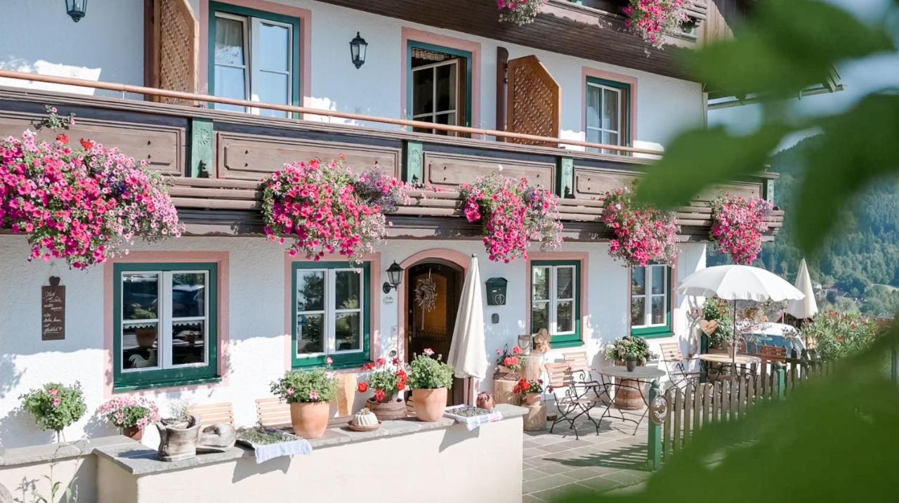 Archehof Eislbauer - Bauernhof Fuer Die Seele! Villa Sankt Gilgen Exterior photo